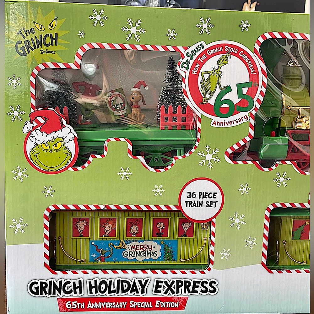 The Grinch 65th Anniversary 36piece Train Set